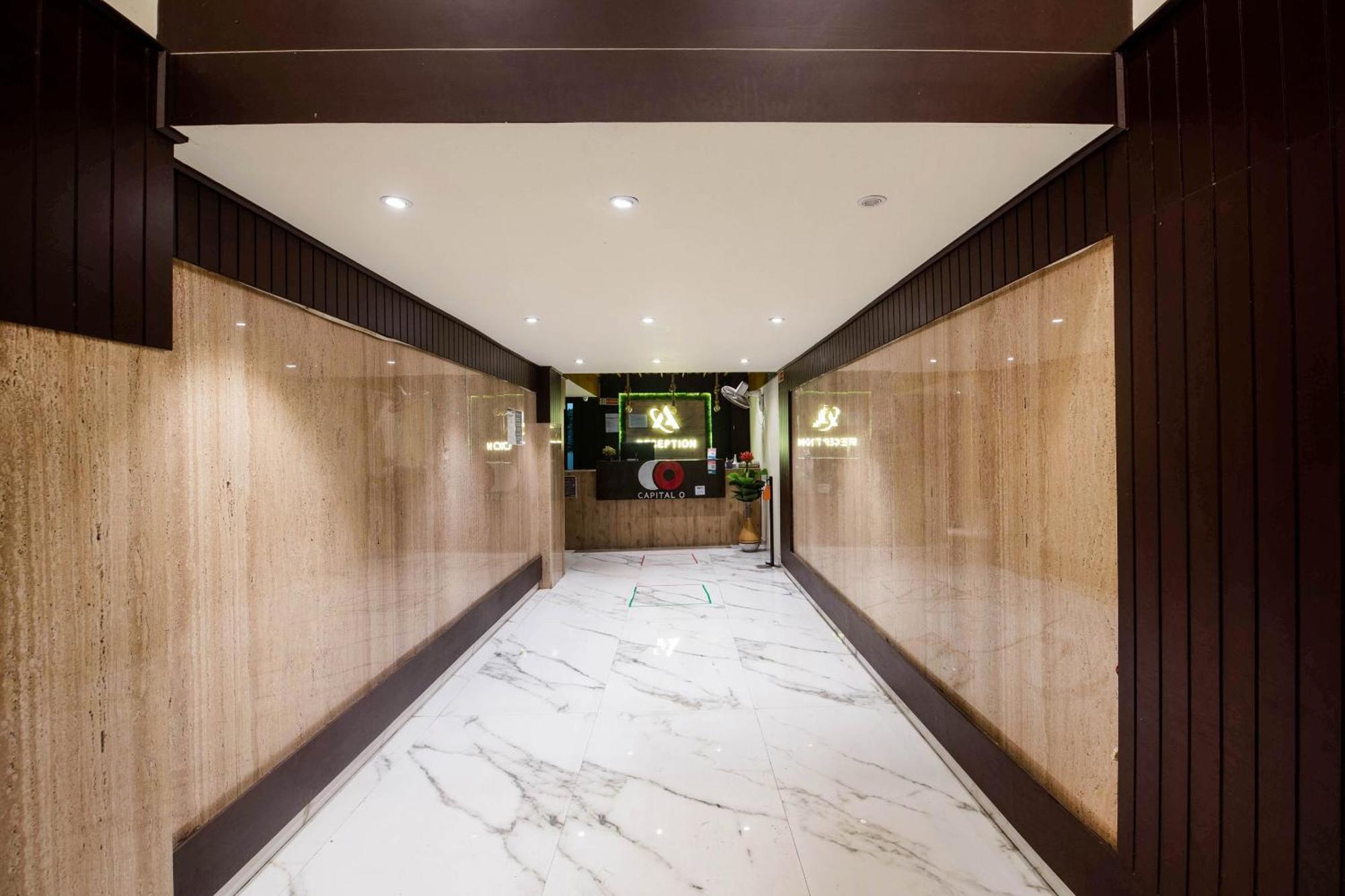 Hotel Capital O Alfa Vijayawāda Exteriér fotografie